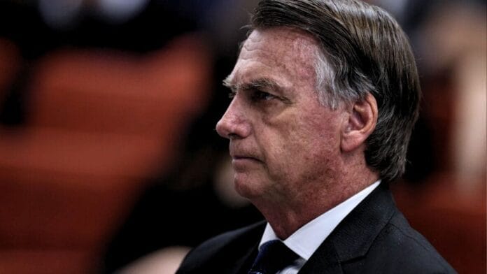 Jair Bolsonaro pode sair da prisão no próximo ano com possível redução de pena pelo STF