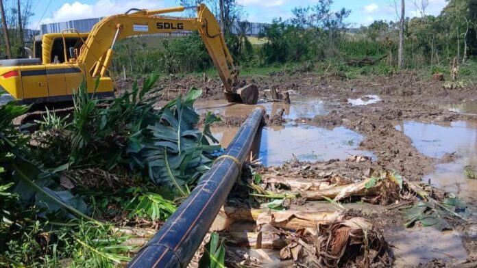 Cidade de SC entra no sexto dia com problemas de abastecimento de água após rompimento de adutora
