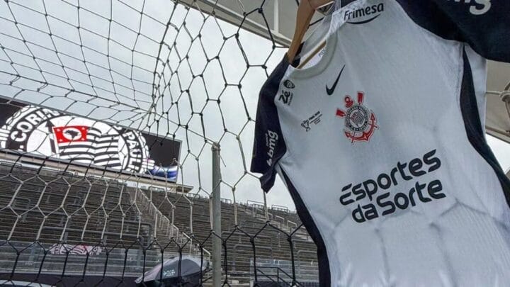 Panorama: Goleiro ganha na Justiça após processar Corinthians em R$ 10 milhões por rescisão de contrato como lateral