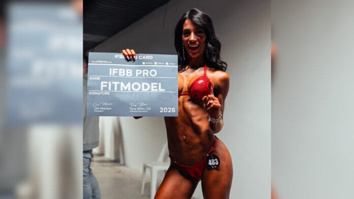 Ex-bailarina do Faustão conquista cartão profissional no fisiculturismo e agora mira o Mr. Olympia