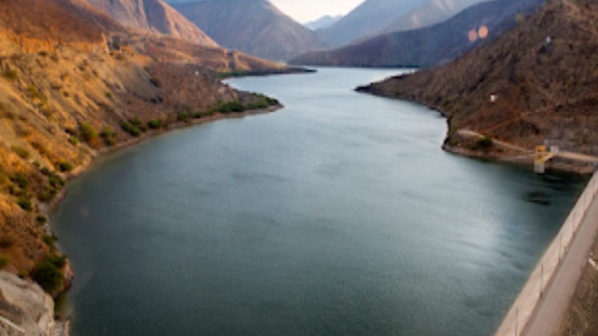 O projeto Olmos mudou a paisagem de Lambayeque, no Peru, ao permitir a irrigação de milhares de hectares antes limitados pela escassez de água (Foto: Gov BR)
