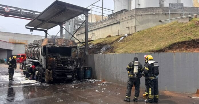 Trabalhador tem 80% do corpo queimado em incêndio em caminhão-tanque em Criciúma