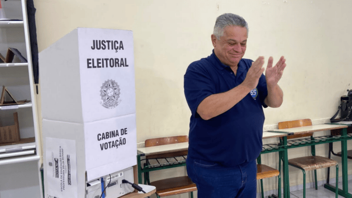 João Rodrigues (PSD), candidato a governador por SC, vota em Chapecó