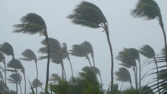 Novo ciclone extratropical já tem data para chegar ao Brasil com chuvas severas e ventos acima de 90 km/h