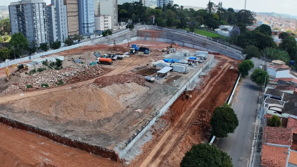 Toma R Novo estádio da Série A começa a tomar forma com paredes de concreto ...
