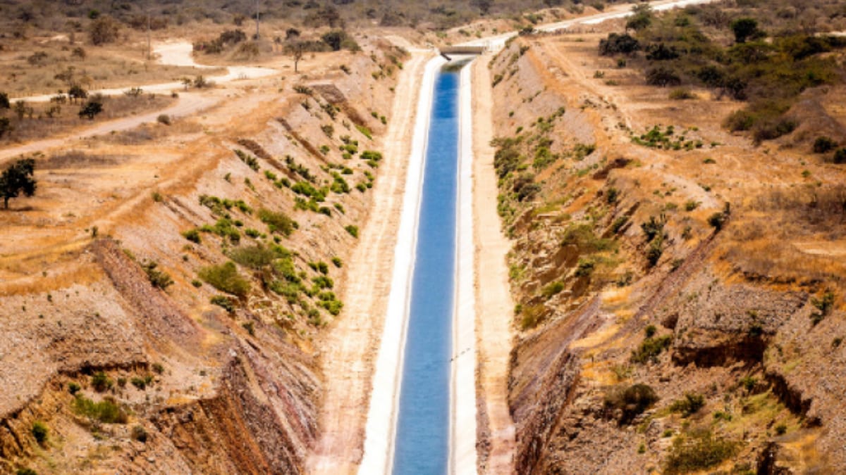 A região de Lambayeque, no Peru, passou a receber água para irrigação após a construção de um túnel que atravessa a cordilheira dos Andes (Foto: Odebrecht)