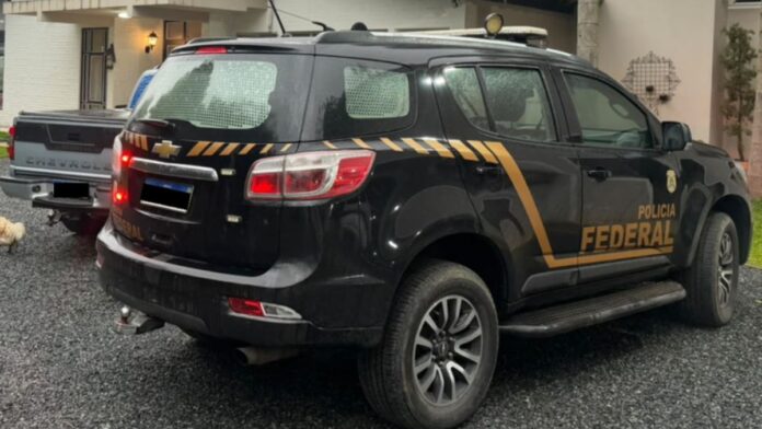 Polícia Federal bate à porta de empresas de SC por suspeita de golpe que pode ter feito 10 mil vítimas