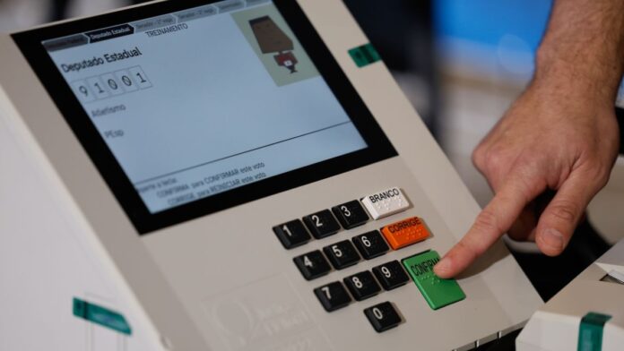 Urna eletrônica das eleições de 2026 (Foto: Fernando Frazão, Agência Brasil)