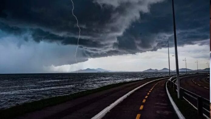 Santa Catarina terá chuva persistente, temporais e risco de alagamentos durante a semana; veja previsão