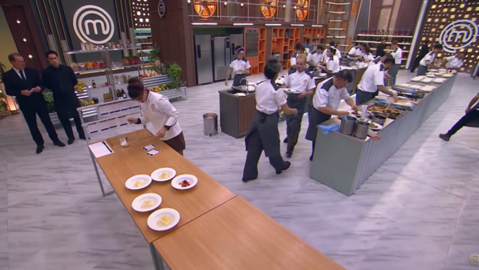 Quem foi o 1º eliminado do MasterChef Profissionais 2026? Veja primeiro chef a sair do programa
