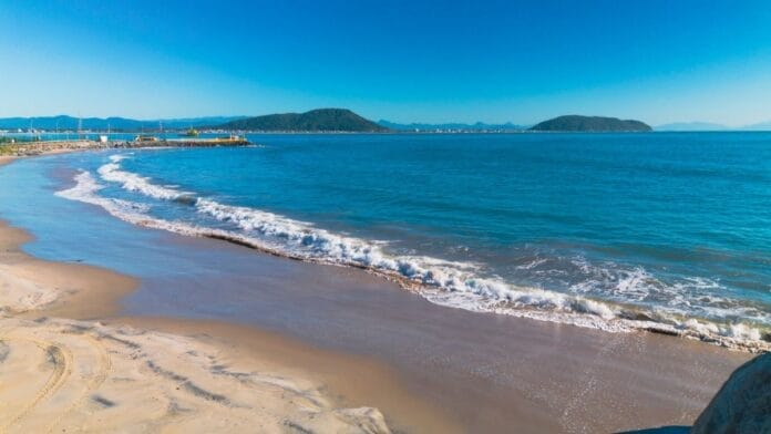 São Francisco do Sul ganha novo selo de qualidade ambiental e se mantém como cidade “mais azul” do Brasil