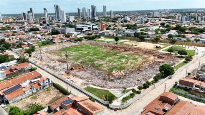 Tradicional estádio brasileiro demolido dá lugar a complexo de R$ 215 milhões com shopping e supermercado