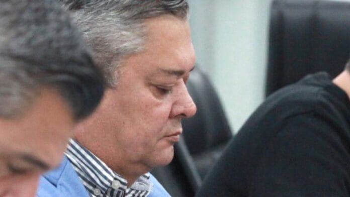 Troca de mensagens entre vereador de Blumenau e esposa foi crucial para expor rachadinha, revela polícia