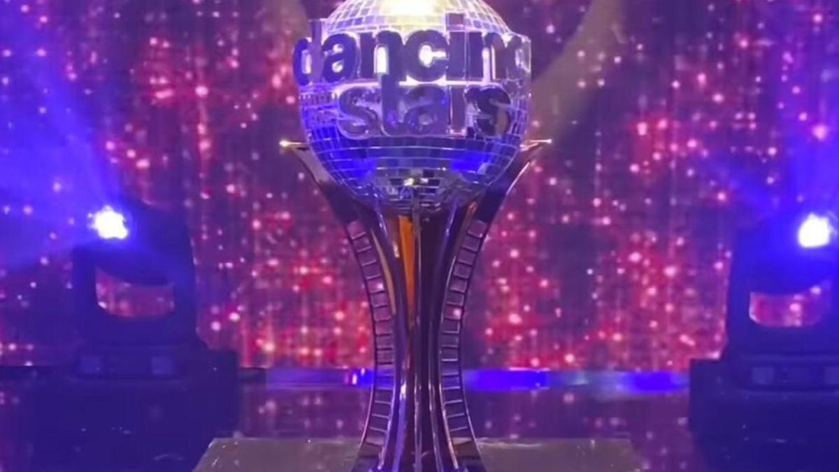O Mirrorball Trophy é o prêmio entregue à dupla campeã de Dancing with the Stars ao final da competição (Foto: Larger Than Life Is Awesome / Wikimedia Commons)