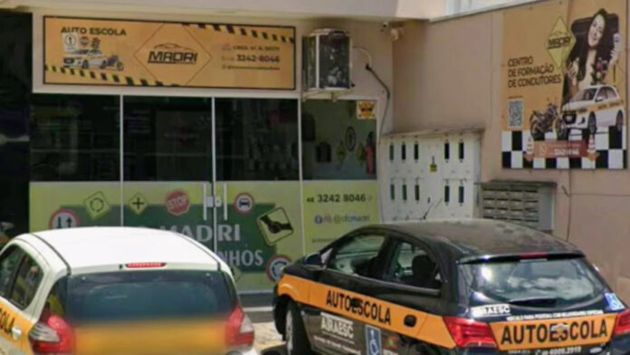 Autoescola fica localizada no bairro São Sebastião, em Palhoça (Foto: Google Street View,