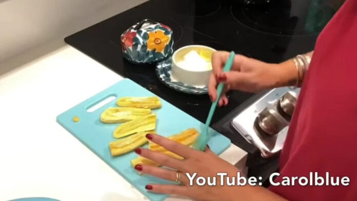 untando as bananas com manteiga