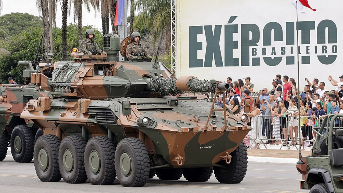 Centauro II, blindado 8x8 incorporado pelo exército (Foto: Rosinei Coutinho / STF)