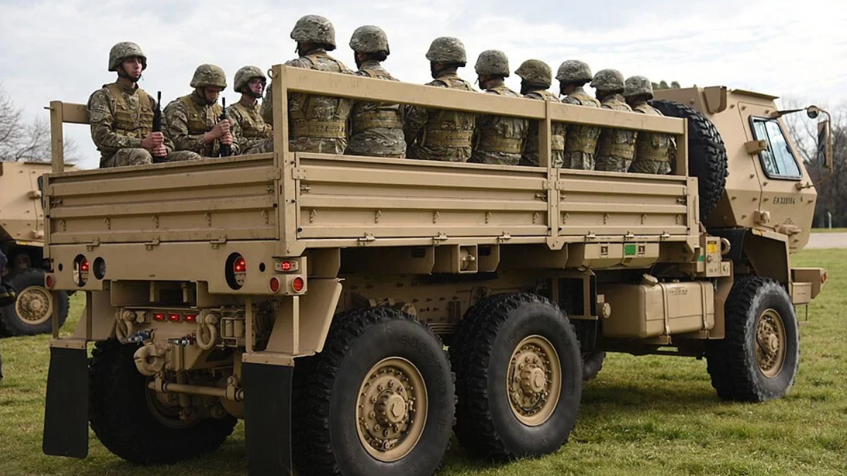 Caminhão Oshkosh FMTV do Exército Argentino (Foto: Presidencia de la Nación Argentina)