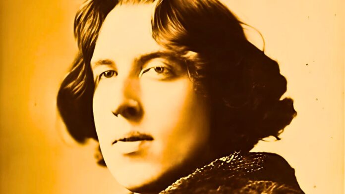 Frase de Oscar Wilde: “Estamos todos na sarjeta, mas alguns de nós olham para as estrelas” – o que o autor escreveu logo depois derruba a leitura motivacional