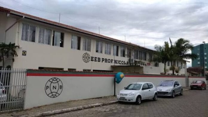 Na seção 171, homem é preso suspeito de tirar foto de urna eletrônica com celular durante votação em SC