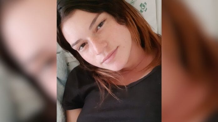 “Pessoa humilde e do bem”: grávida que morreu em incêndio criminoso com o pai em SC deixa filha pequena