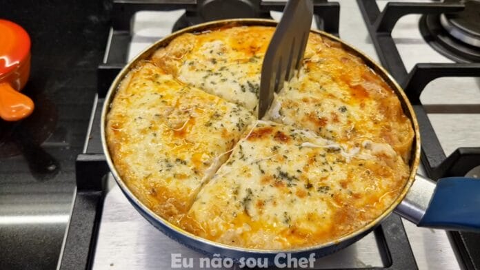 lasanha de frigideira já finalizada