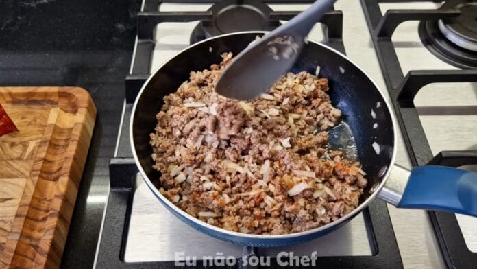 refogando a carne