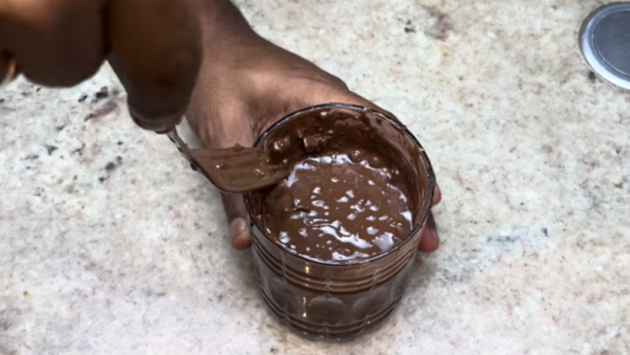 Sorvetinho de banana leva só 3 ingredientes e é fácil de fazer