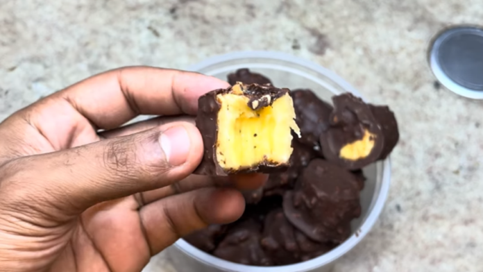 Sorvetinho de banana leva só 3 ingredientes e é fácil de fazer