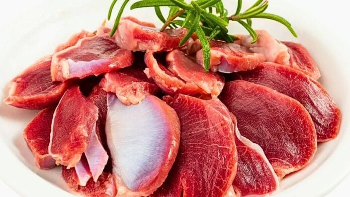 A carne barata que tem mais proteína que 4 ovos, mas deve ser evitada por quem tem ácido úrico alto