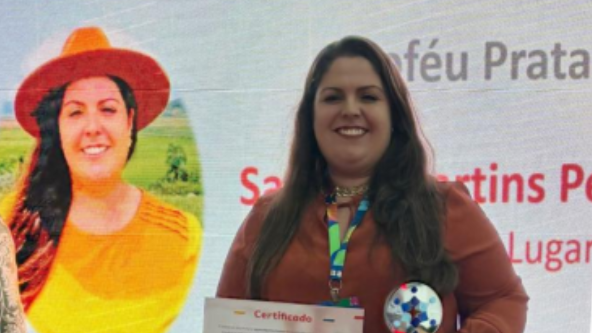 Samira Pereira transformou o Sítio Meu Lugar, em Jaguaruna, em espaço de turismo rural com agrofloresta, produção de leite, animais e atividades educativas (Foto: Divulgação / SEBRAE)