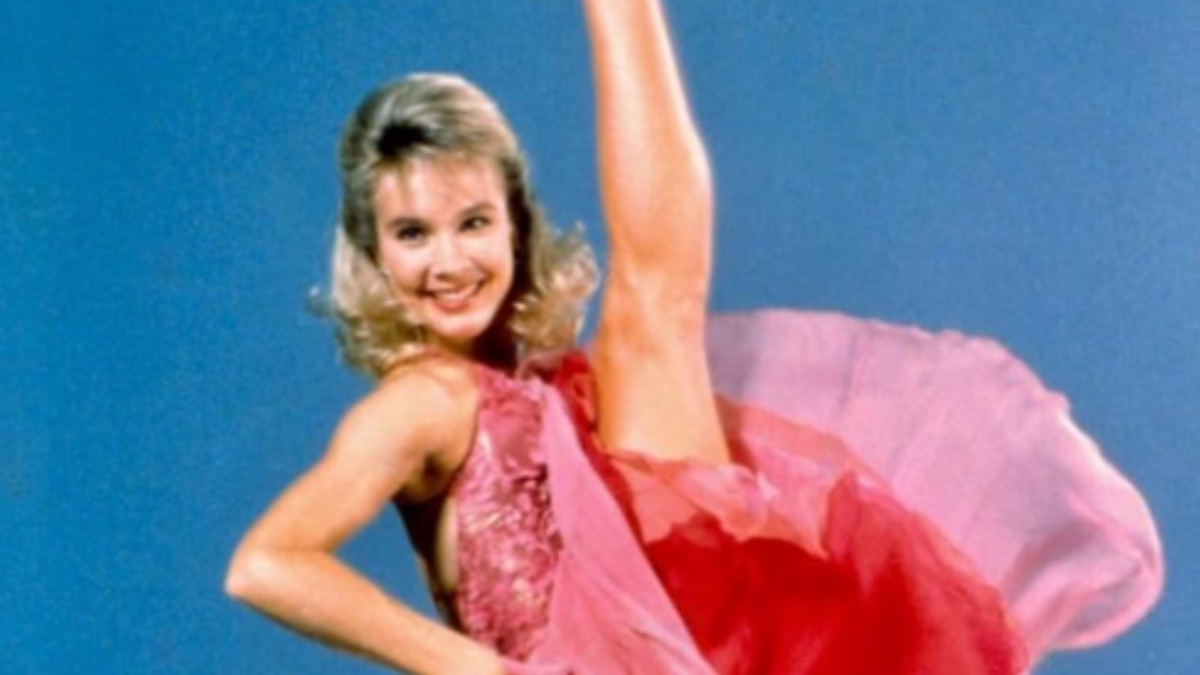 Cynthia Rhodes interpreta Penny Johnson, parceira de dança de Johnny e figura decisiva para a aproximação entre ele e Baby (Foto: Reprodução / IMDb)