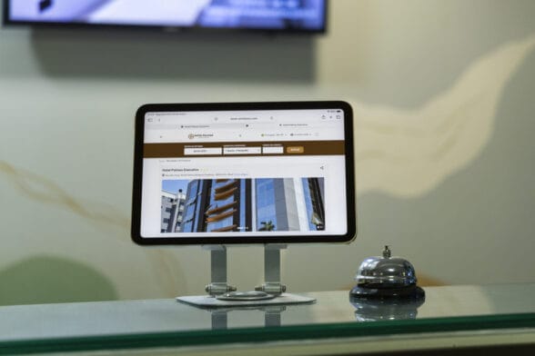 Com mais de 32 anos de história, hotel de BC aposta em tecnologia e automação