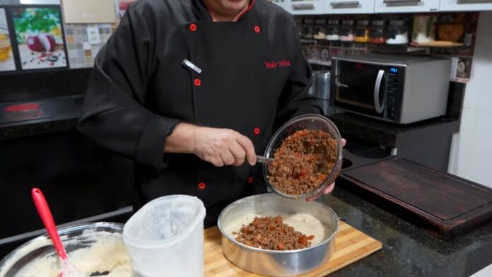 montando as camadas da torta