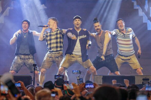 Banda queridinha da Oktoberfest de Blumenau confirma três shows na Festa Pomerana