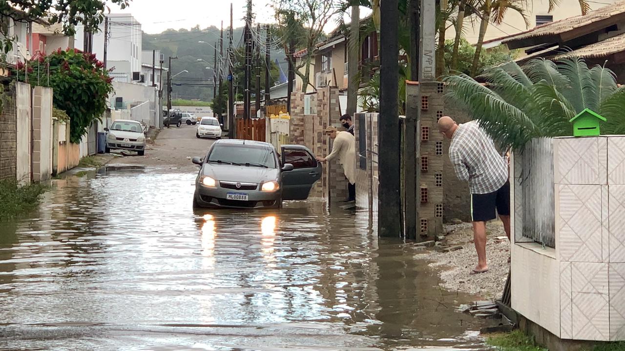 O bairro dos Ingleses foi atingido pela forte chuva