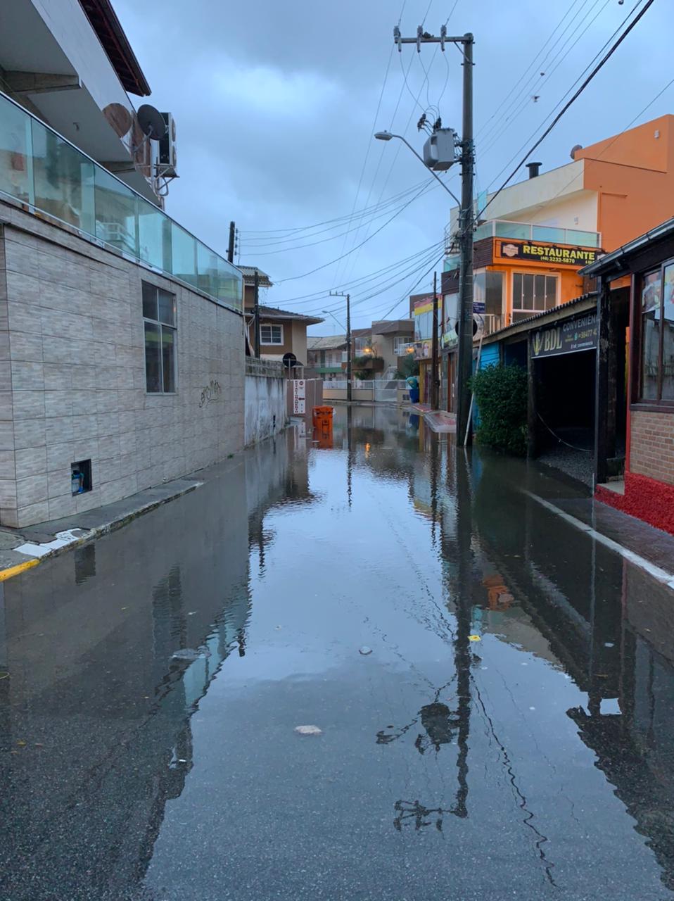 Lagoa da Conceição também sofre com consequências do temporal